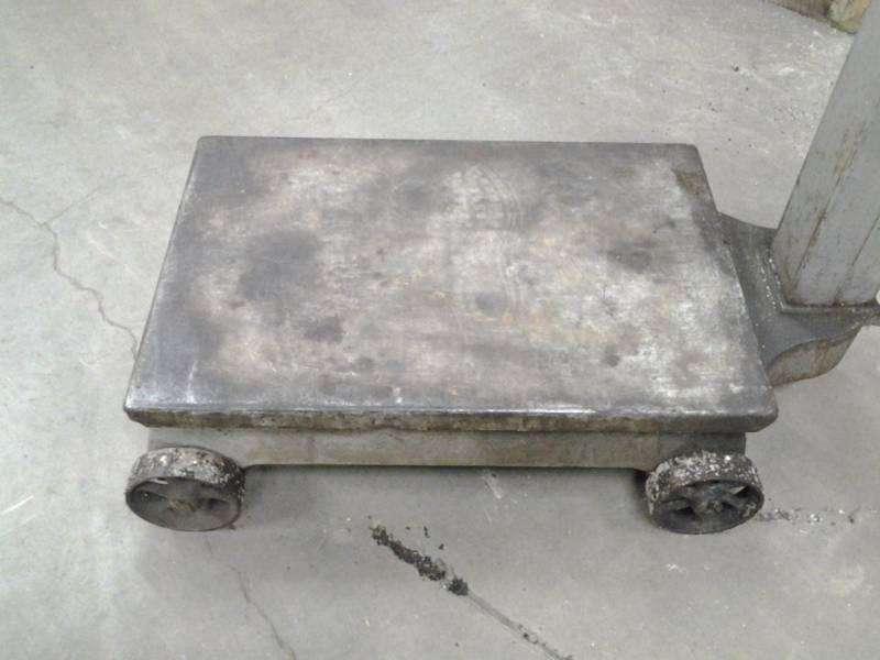 lot 93 image: FAIRBANKS MORSE Scale.. 1000 lbs.. Works