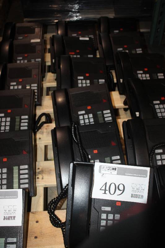 lot 409 image: Lot of (6) Meridian M2006 Telephones