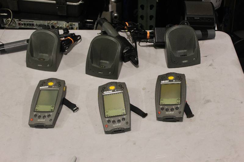 lot 514 image: Lot of (3) Palm Computing Platform SPT 1700 Handset w Charger & Cord