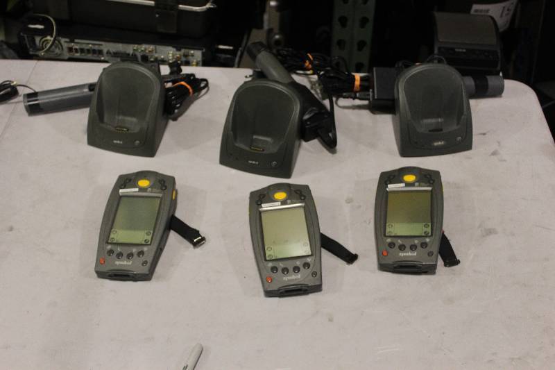 lot 521 image: Lot of (3) Palm Computing Platform SPT 1700 Handset w Charger & Cord