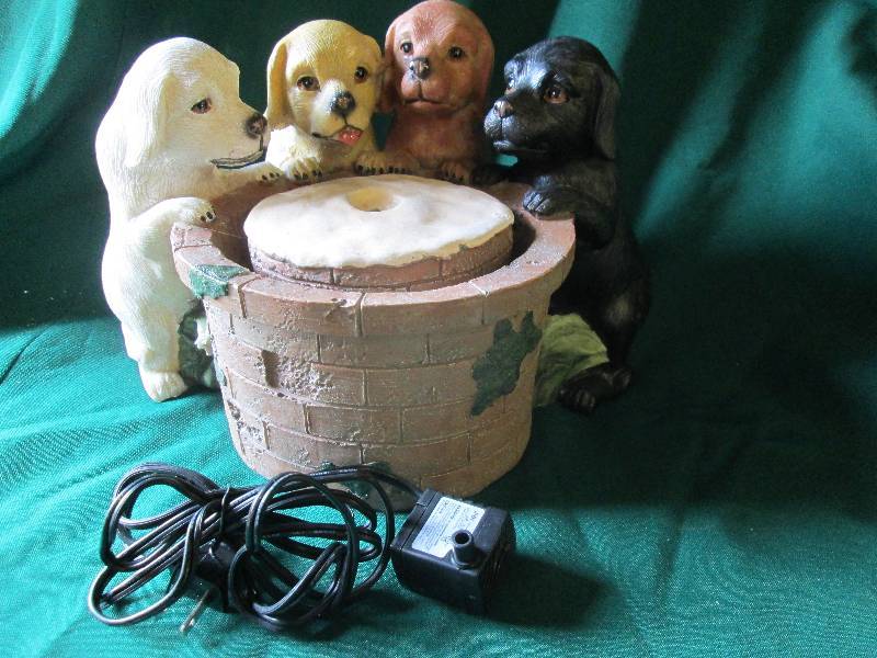 Gathering Dogs Fountain with electr...