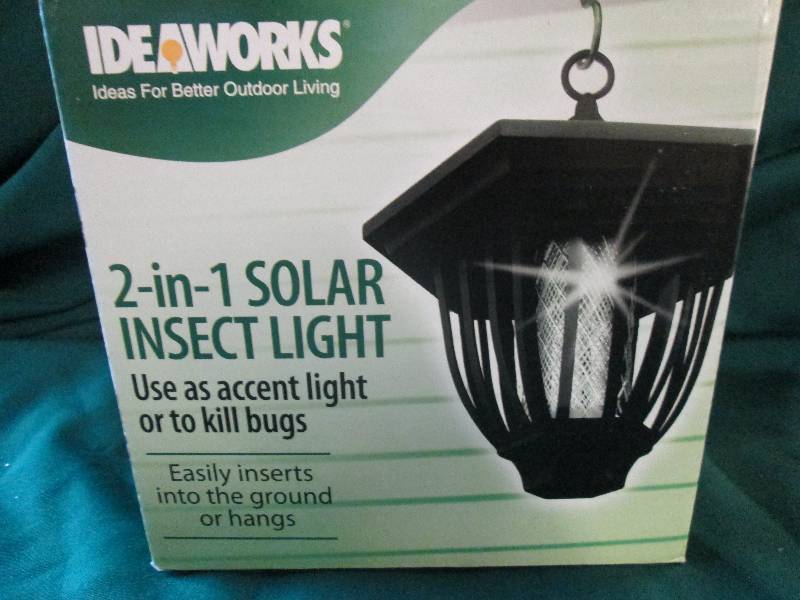 Ideaworks 2 in 1 Solar Insect Light...