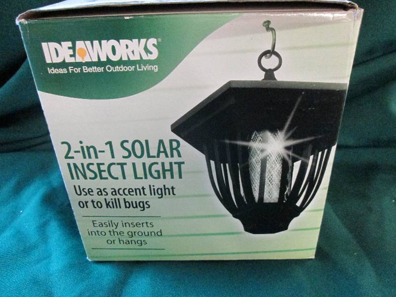 Ideaworks 2 in 1 Solar Insect Light...