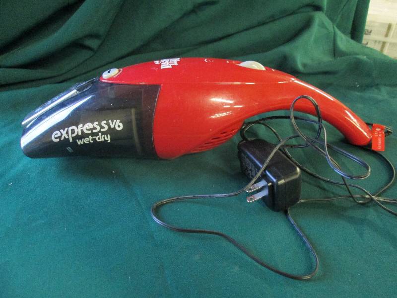 Electric Handheld Dirtdevil vacuum...