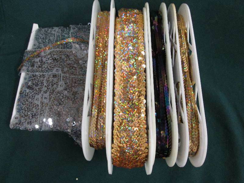 Lot of 5 sewing trims...