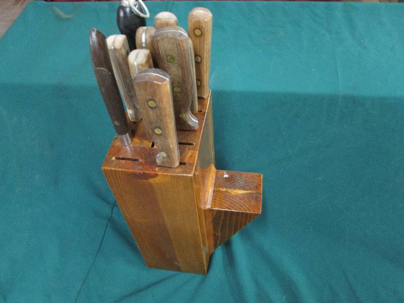 Wooden Knife Block with assorted kn...