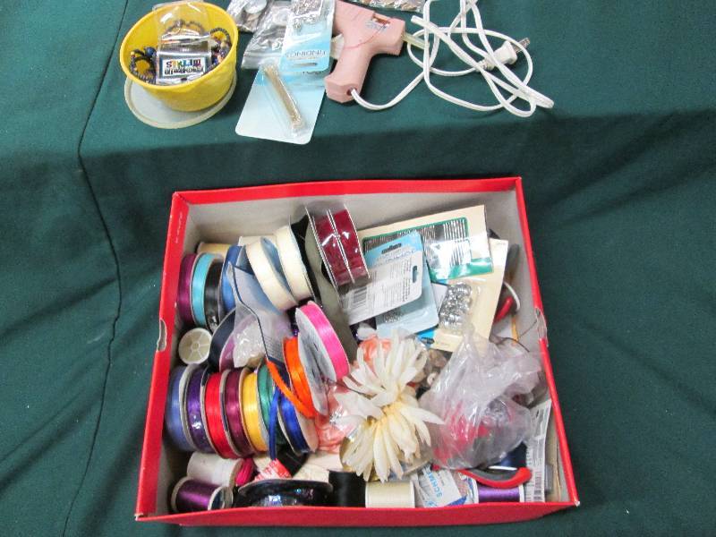 Lot of ribbon trims,needles, small ...