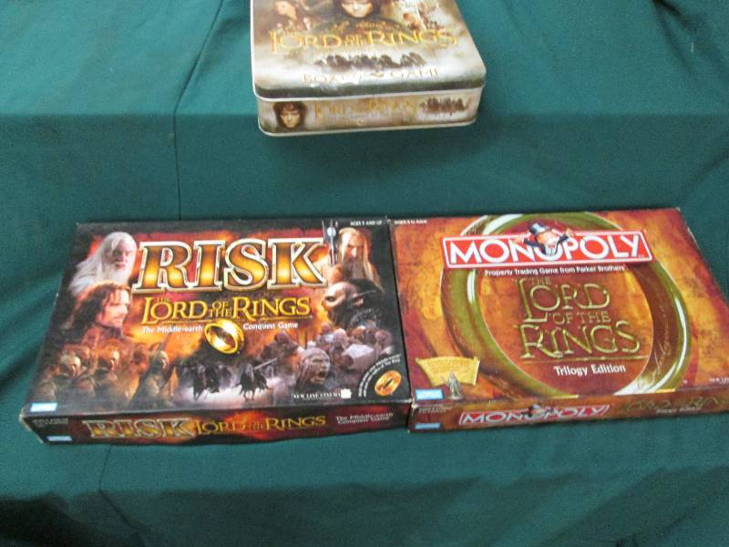 3 Lord of the Rings themed board ...