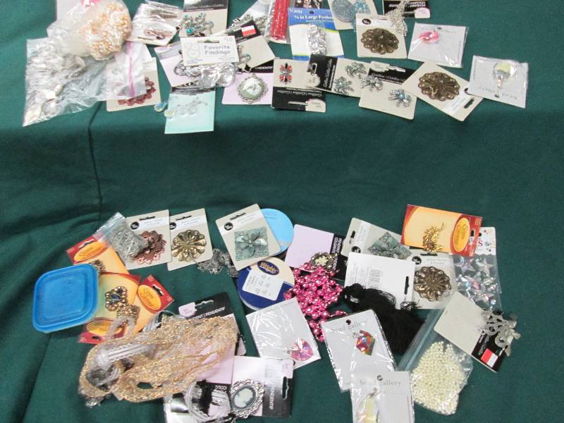 Costume embellishments Tassels, ch...