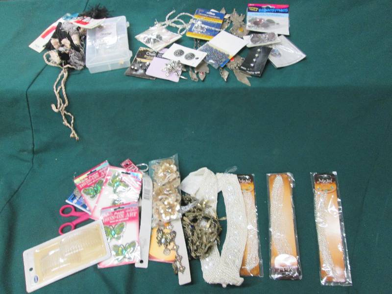 Costume embellishments Tassels, ch...