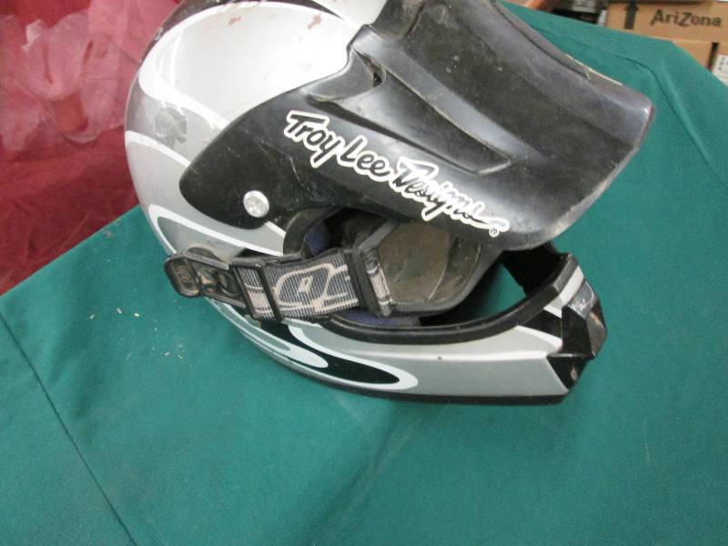 Troy Lee Designs Protective Helmet ...