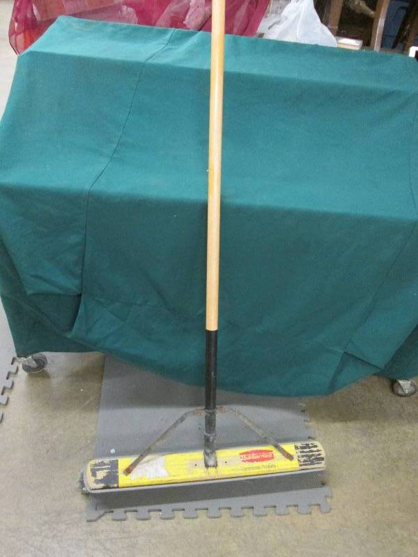 Rubbermaid Push Broom...