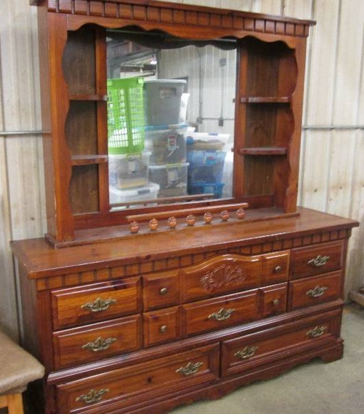 8 Drawer Dresser with separate Mirr...