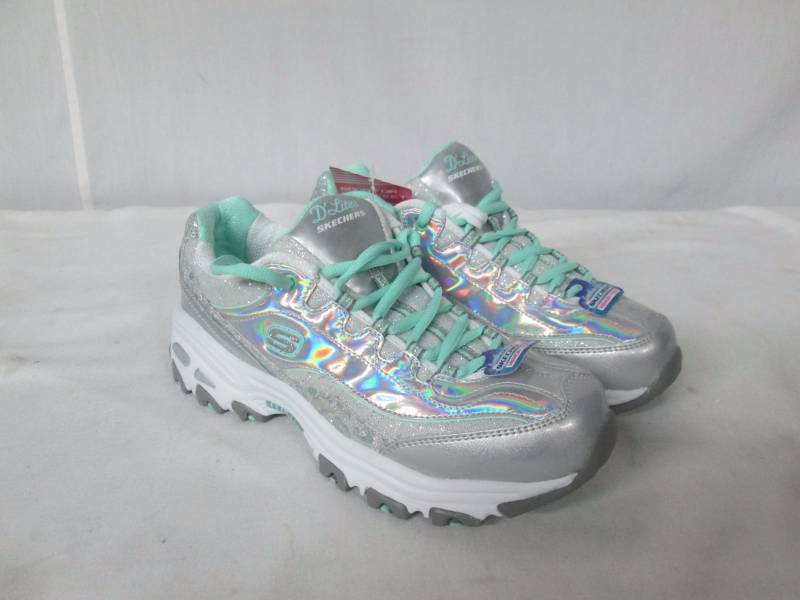 lot 71 image: Skechers Womens DLite No Boundaries Sneakers