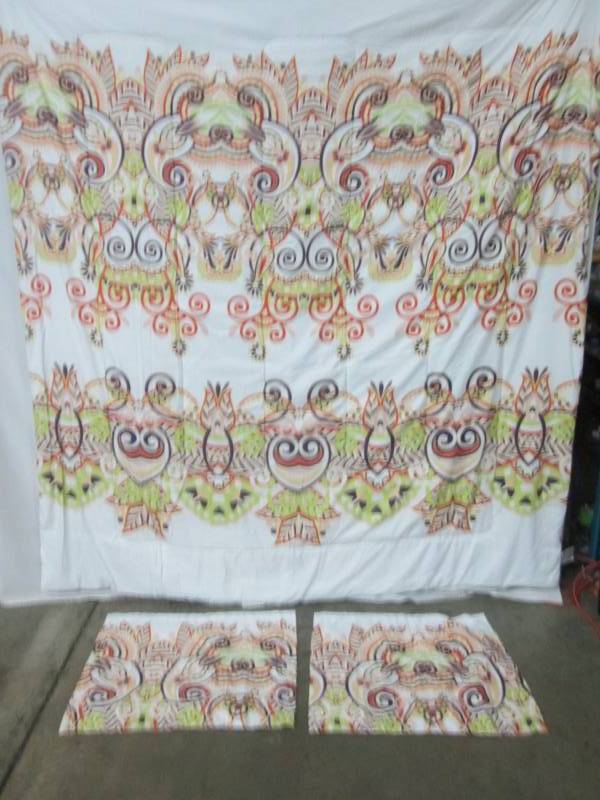 lot 51 image: Alcove Jada 3-pc. Comforter Set - FullQueen