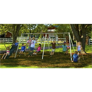 lot 2 image: Flexible Flyer Fun Fantastic II Swing Set