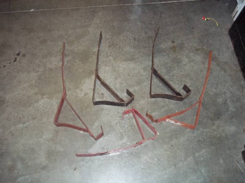 lot 19 image: 5 Roof Jacks