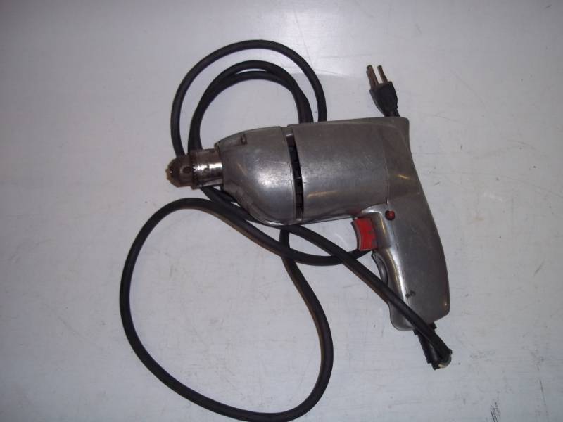lot 22 image: Electric Drill