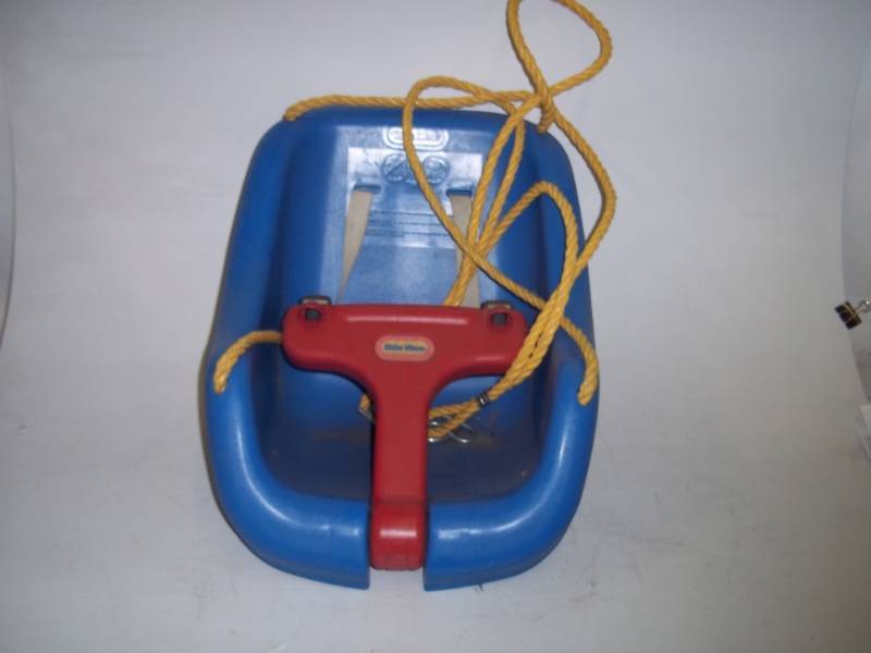 lot 31 image: Toddler Swing
