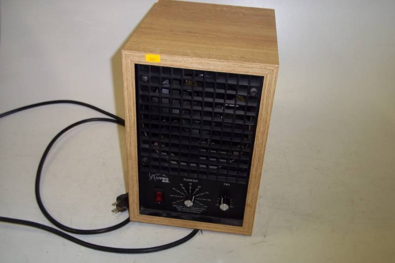 lot 39 image: Air Purifier