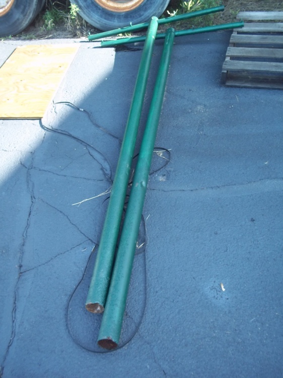 lot 49 image: Pair of Cloths line poles
