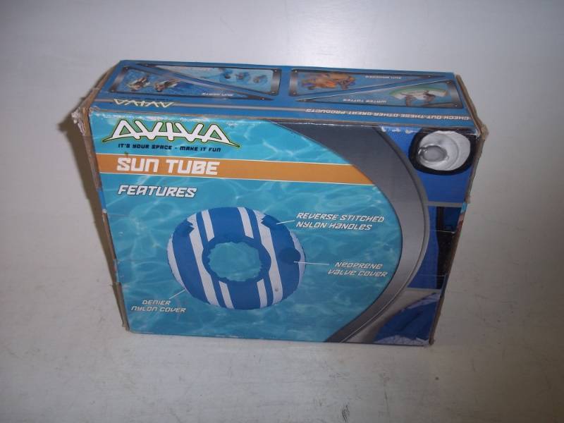lot 65 image: New Aviva Sun Tube water toy