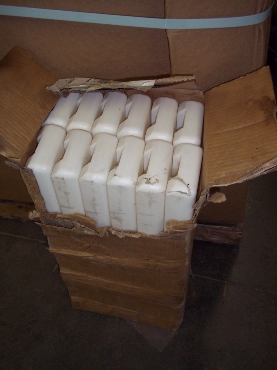 lot 95 image: Case of 12 New Dock Cushions 4.5 x 2 x 24