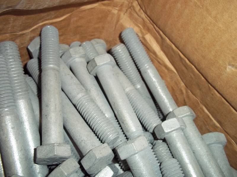 lot 99 image: New 175 12 x 3 12 Grade 8 Bolts