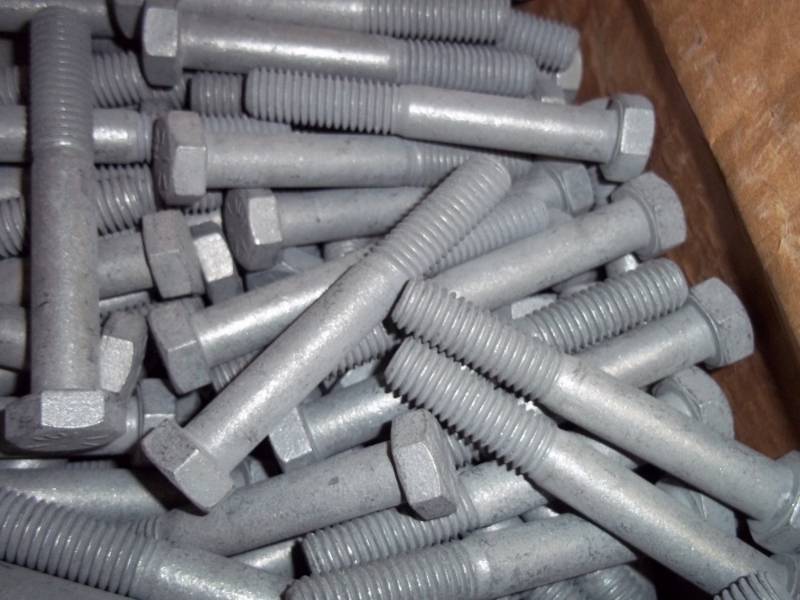 lot 103 image: New 175 12 x 3 12 Grade 8 Bolts