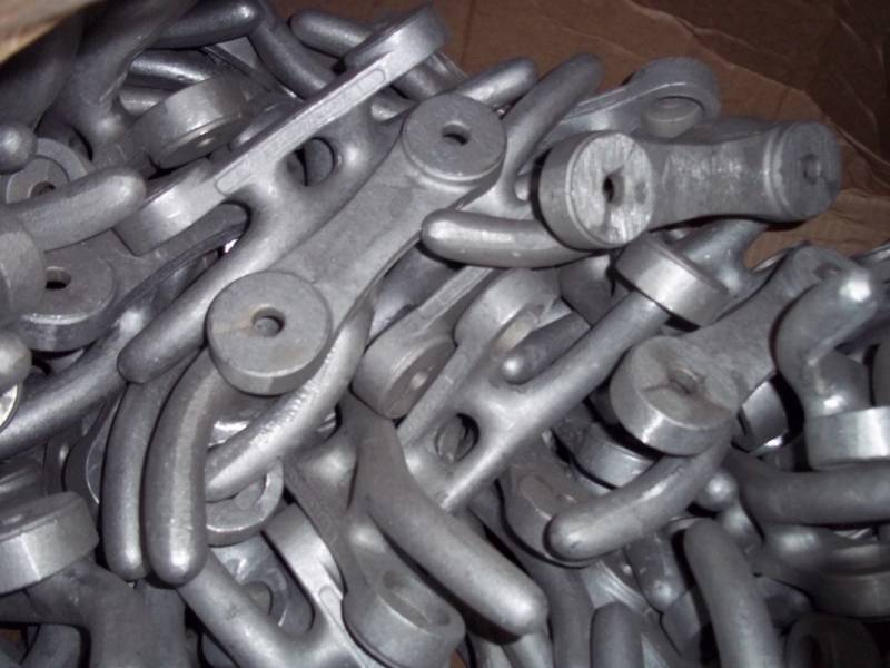 lot 156 image: New Lot of 25  12 Sclete Curved Boat Cleat
