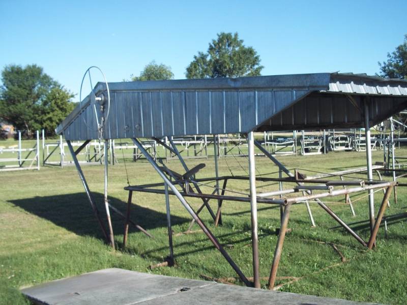 lot 7 image: Steel Boat lift with Steel Roof 82 Wide