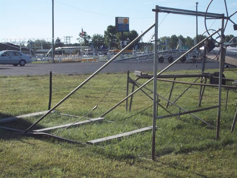 lot 272 image: Steel Boat Lift 72 wide