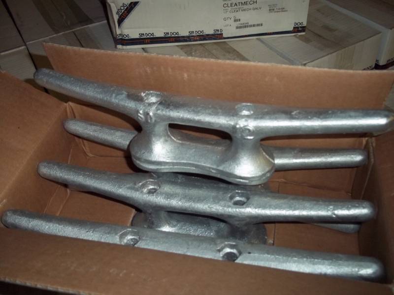 lot 225 image: New Case of 5 12 Galvanized Boat Cleat