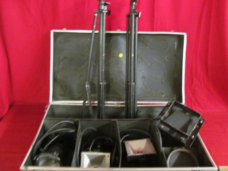 lights and tripods