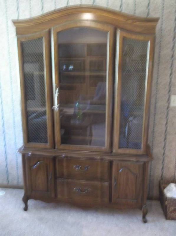 Lighted Hutch
