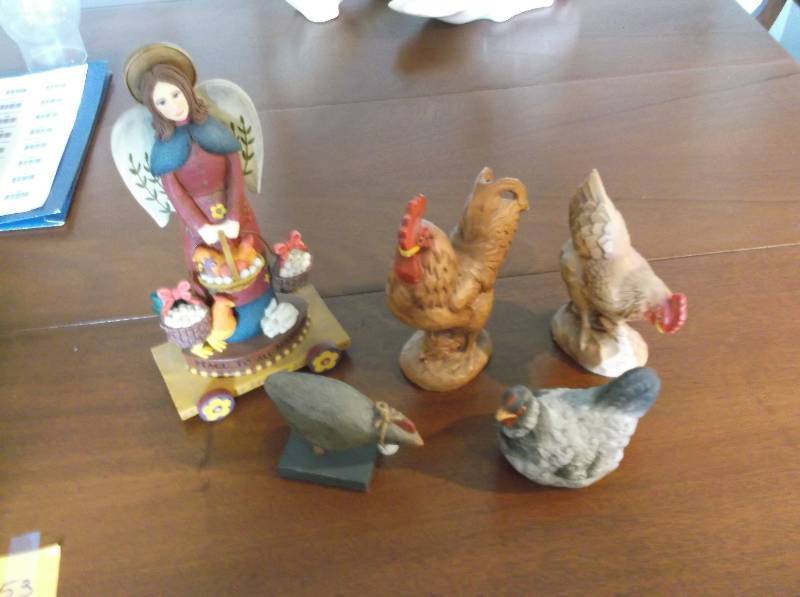 Figurines