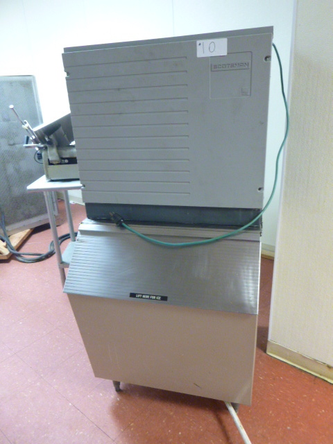 lot 10 image: Scottsman Ice Machine