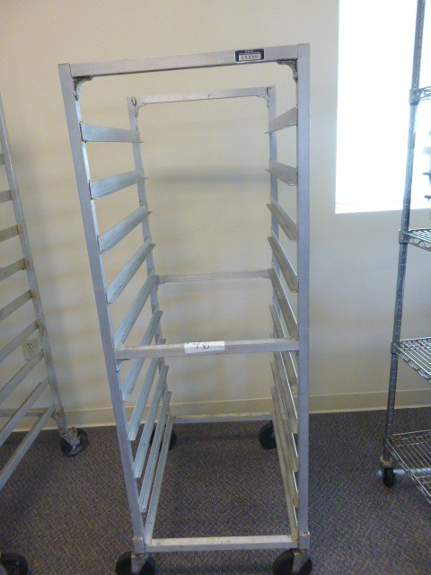 lot 46 image: Full Sized Sheet Pan Rack