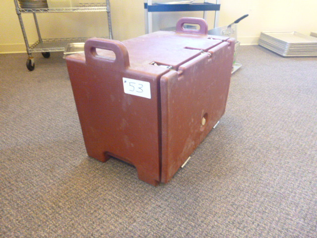 lot 53 image: Cambro HotCold Food Transport Case