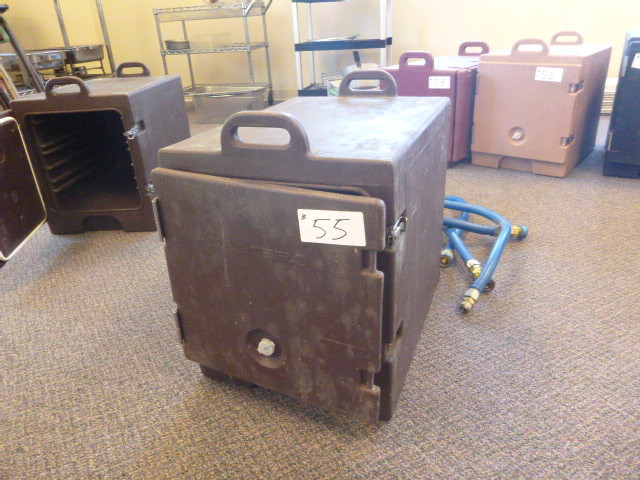 lot 55 image: Cambro HotCold Food Transport Case
