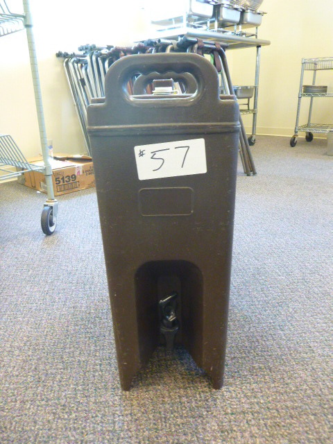 lot 57 image: Cambro HotCold Beverage Container