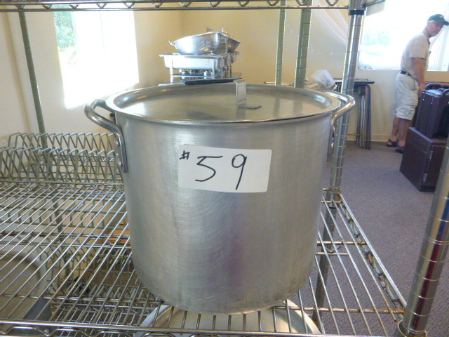 lot 59 image: Aluminum Stock Pot with Lid