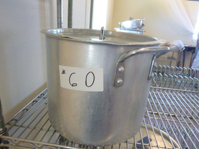 lot 60 image: Aluminum Stock Pot with Lid