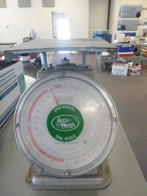 lot 132 image: Accu-Weigh Universal Dial Scale