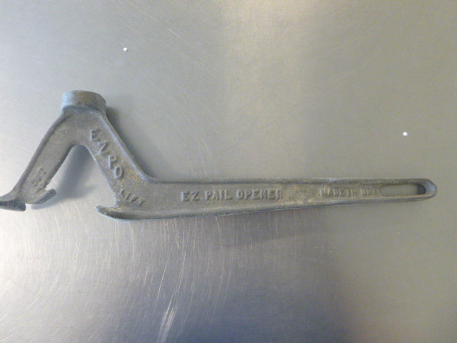 lot 142 image: EZ Pail Opener