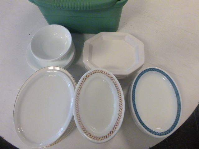 lot 185 image: Approximately 60 Plates with Tote