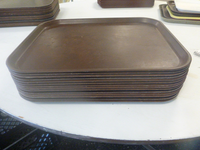 lot 190 image: 14 Serving Trays