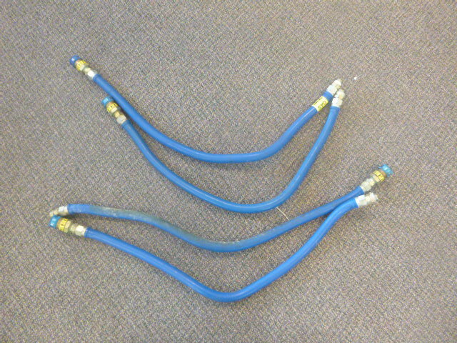lot 217 image: 4 Quick Disconnect Hoses