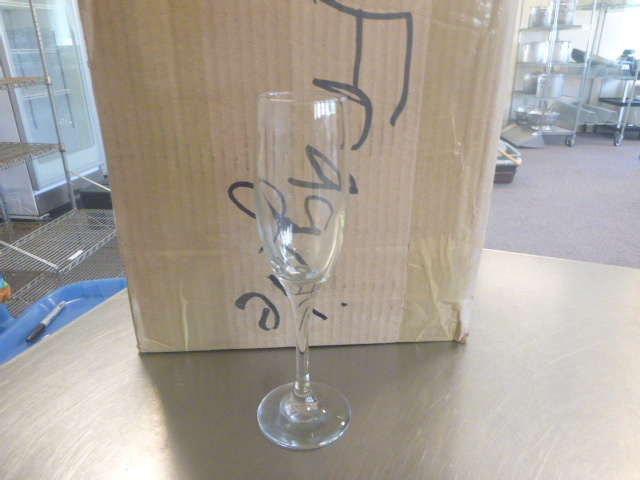lot 219 image: 12 Champagne Glasses