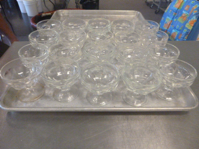lot 229 image: 25 Sherbet Glasses